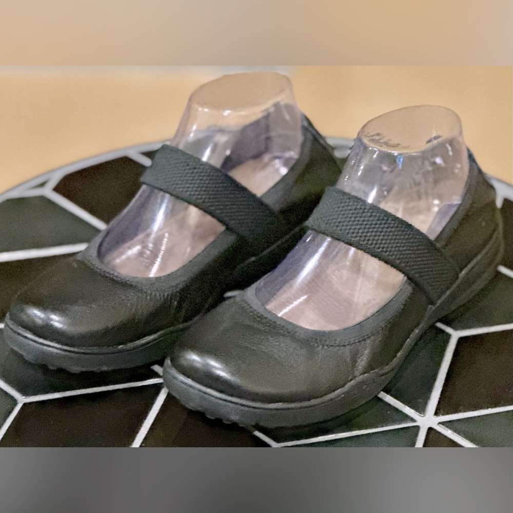 Taos Footwear Bandana 2 Slip-On Leather Mary Janes, Size 8